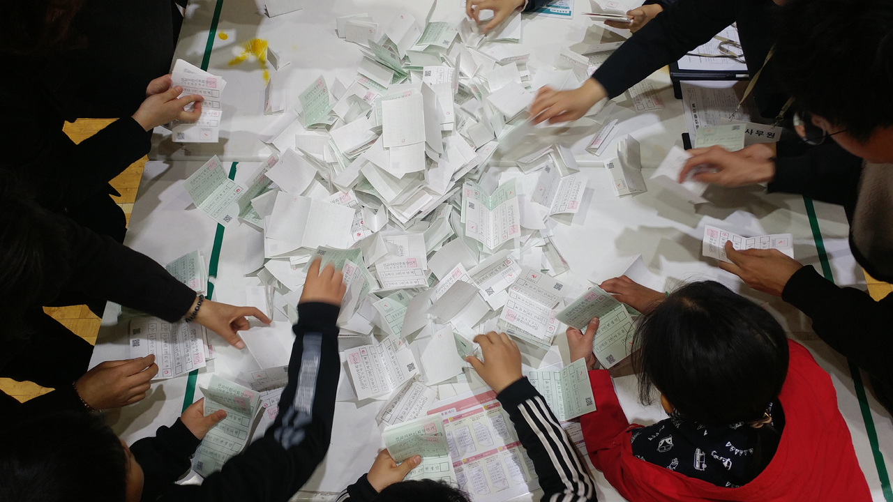 중구선거관리위원회는 울산지역 초등학교 최초로 다운초등학교 전교 어린이선거에 후보자토론회 및 후보자연설회를 도입하여 선거를 지원 - 3. 17.